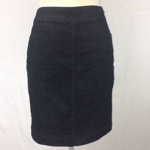 Adorable Ann Taylor Loft jean pencil skirt